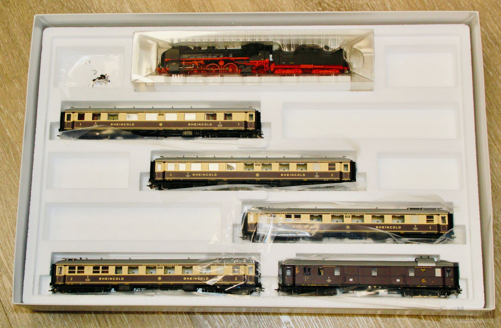 Trix 21928 - Trix - Zugpackung Rheingold DRG Ep.II Dampflok BR 18 527 HINWEIS BEACHTEN H0/GL